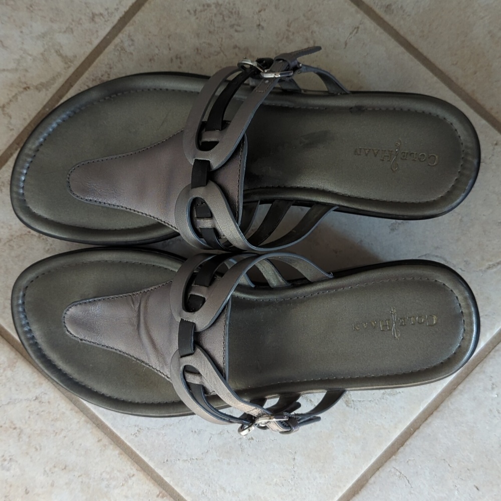 Cole Haan/Nike air Pewter/Graphite Size 10  2" heel height